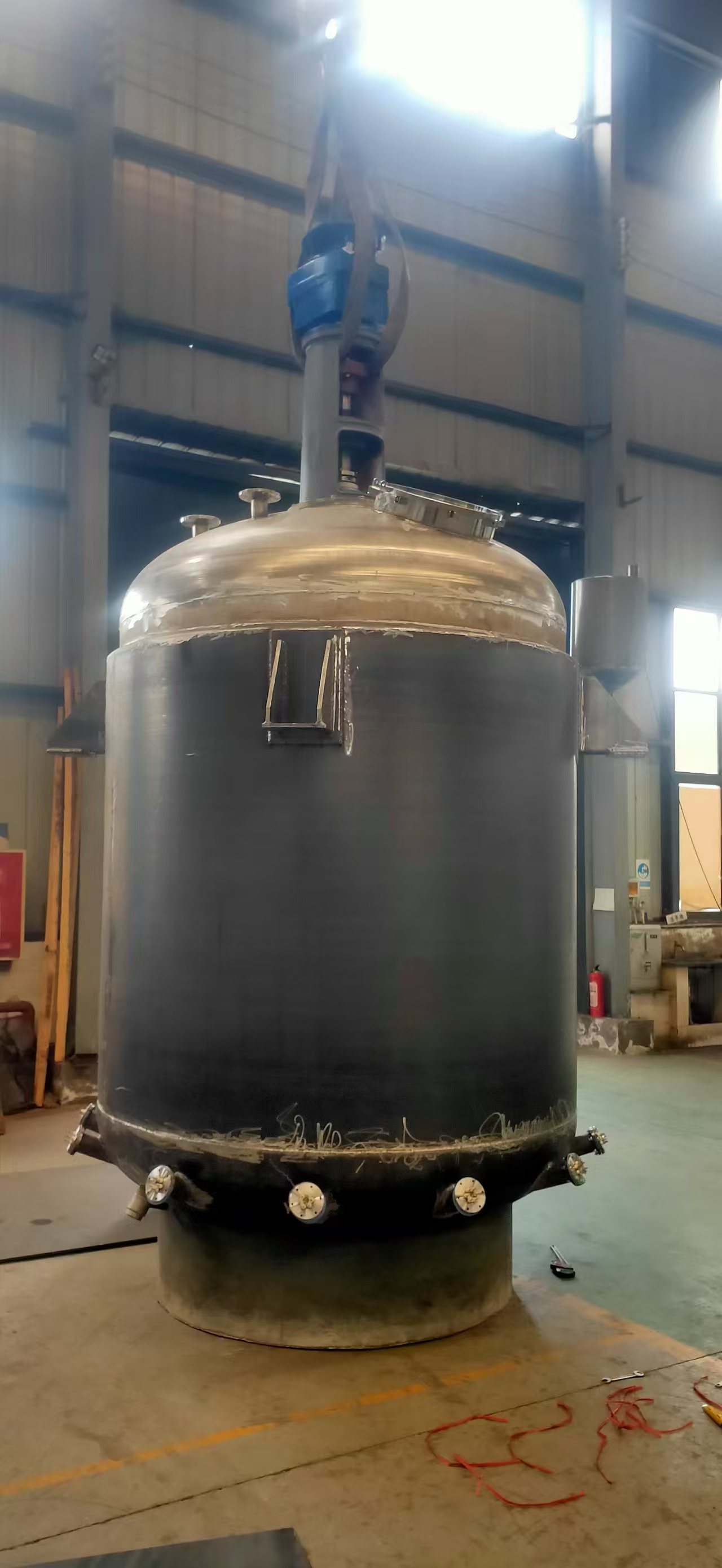 1748590931126182.jpg 粘合剂反应釜.jpg